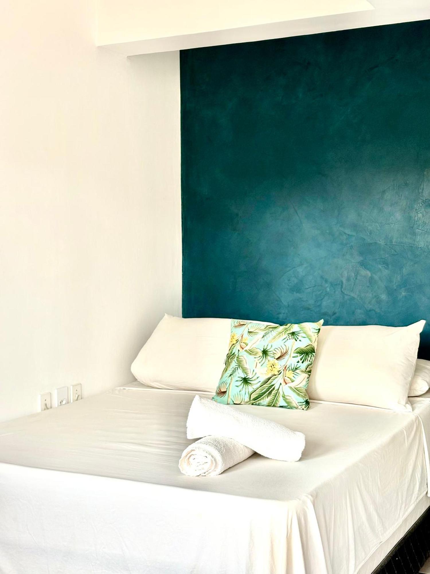 Hostal Novos Baianos E