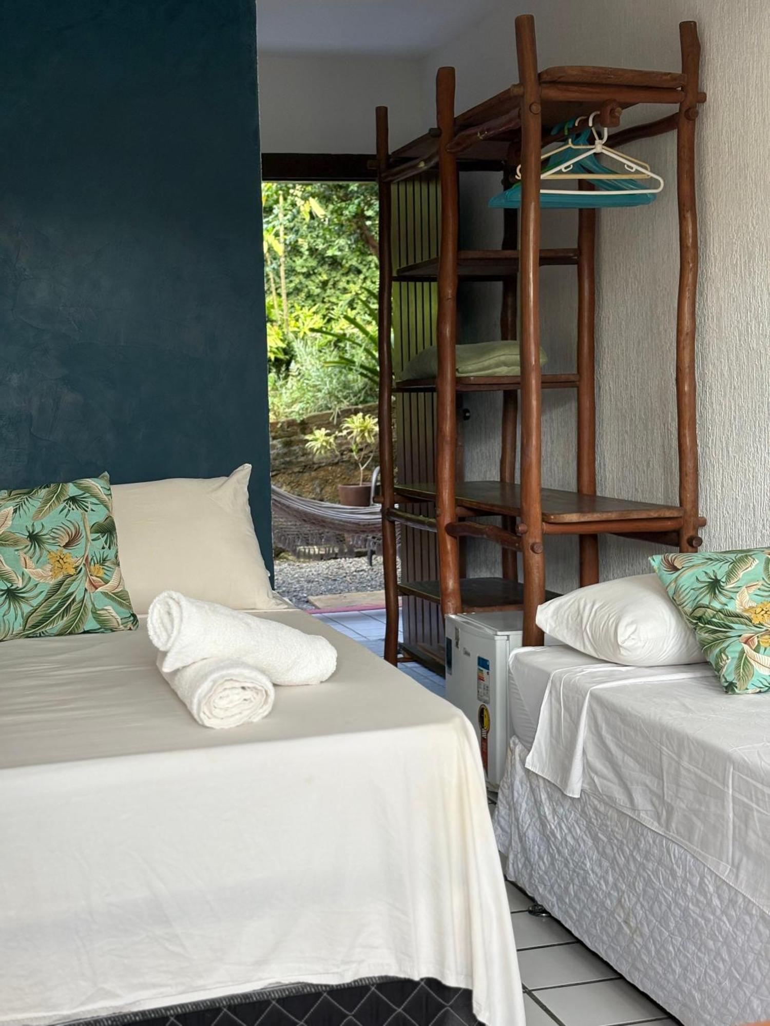 Hostal Novos Baianos E