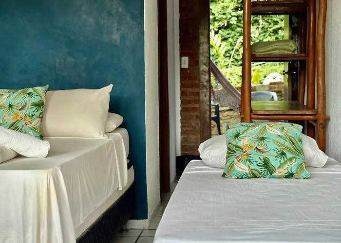 Novos Baianos Hostel E Pousada