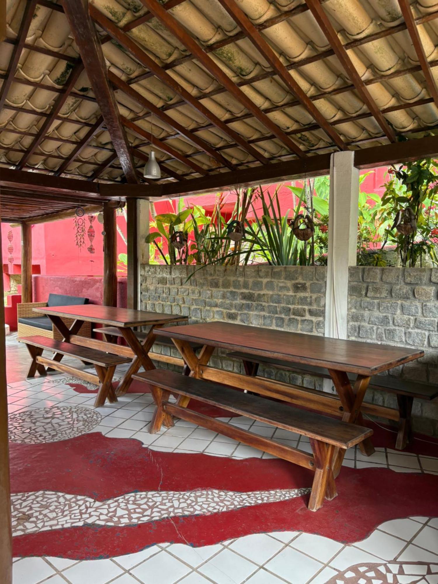Novos Baianos E Hostal Porto Seguro